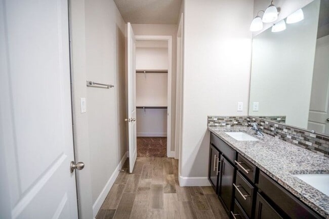 Building Photo - 6205 Redroot St NW