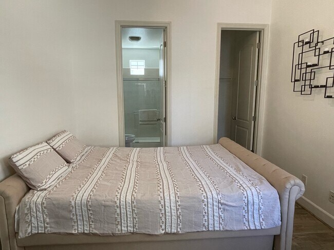 Building Photo - 1661 Sawtooth Trail