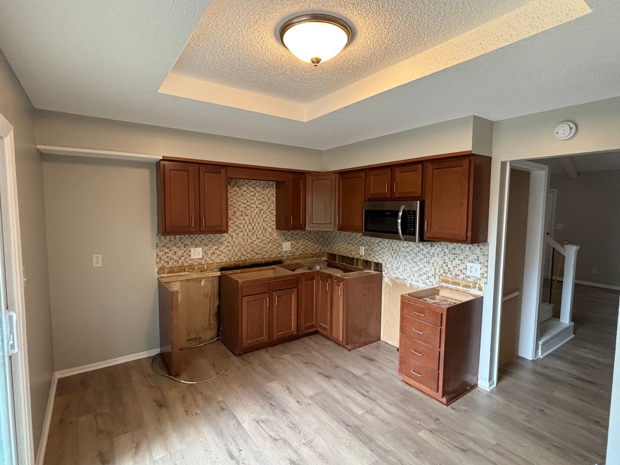 Building Photo - 1411 La Chateau Dr