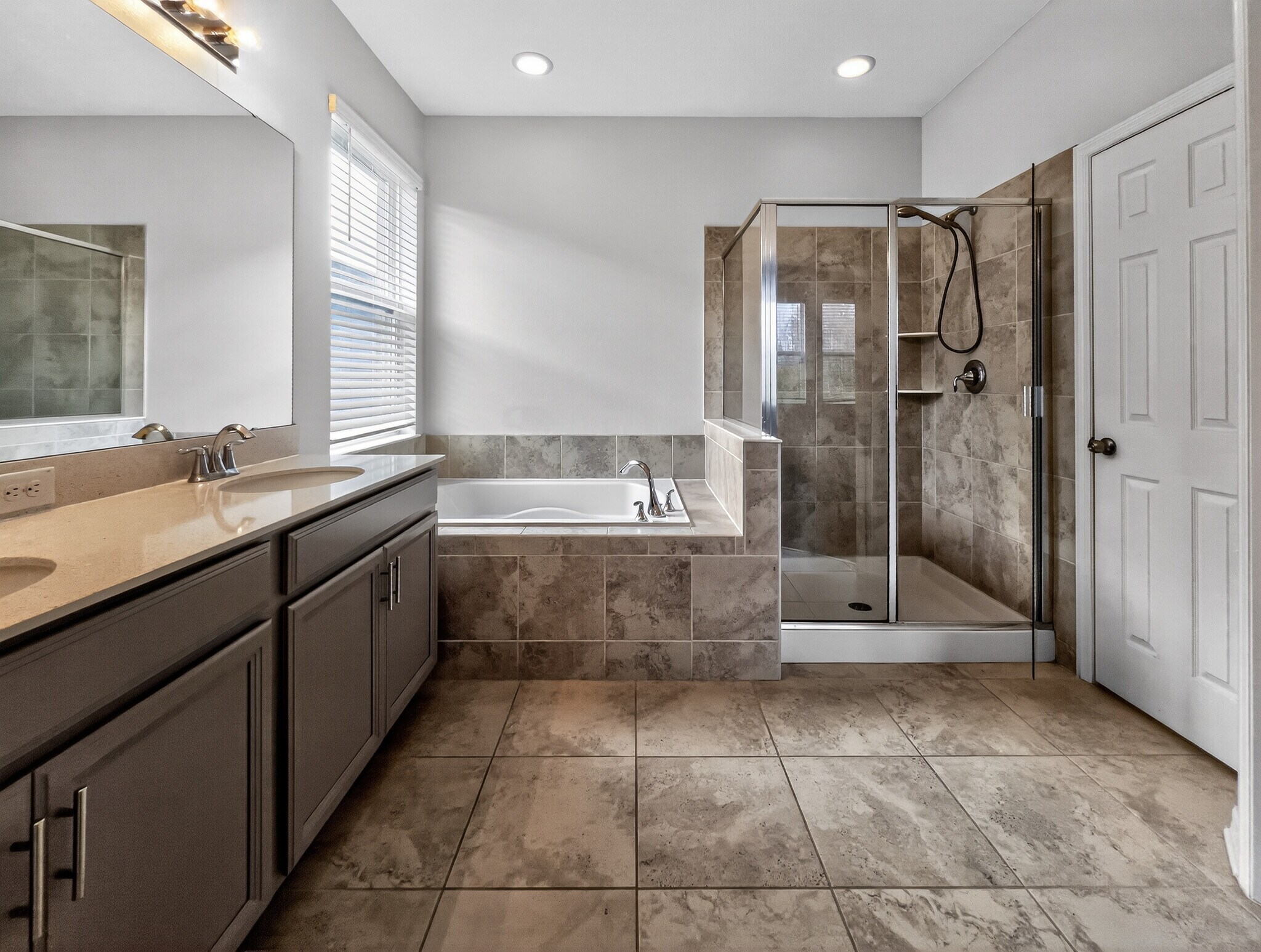 Building Photo - 3649 Vega Creek Dr