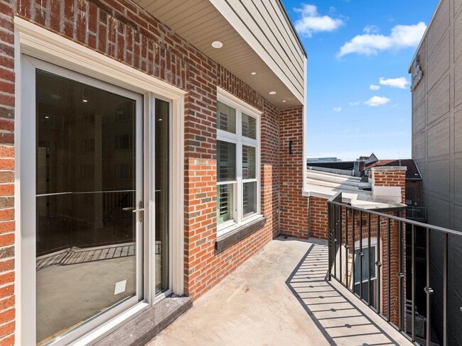 Building Photo - 1508 21st St NW