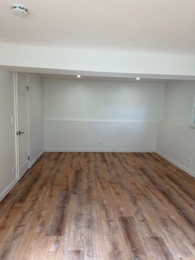 Building Photo - 136 Brookwood Ct