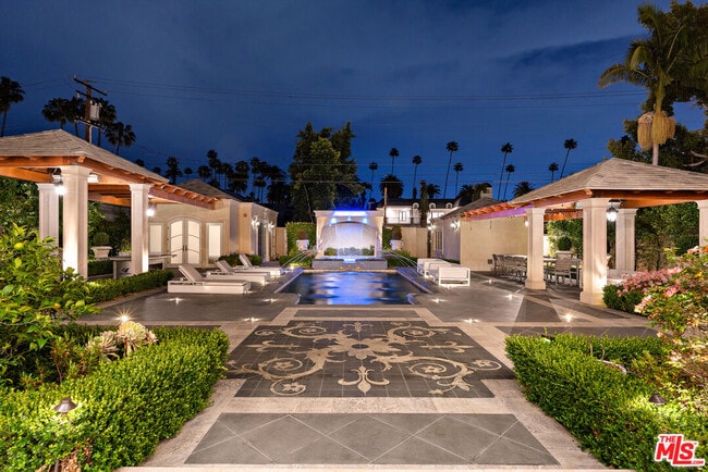 Building Photo - 718 N Rodeo Dr