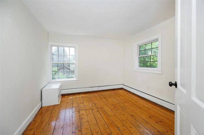 Building Photo - 1432 Lincoln Terrace LLC