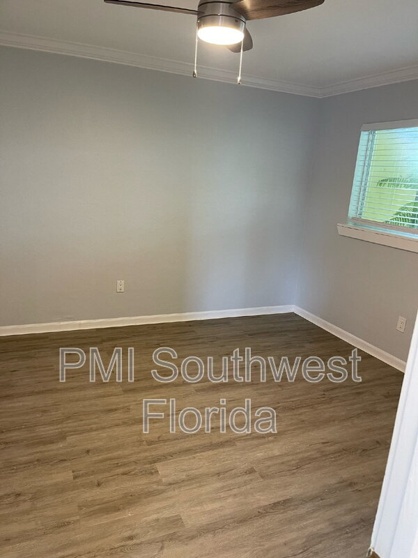 Building Photo - 6369 Gateway Ave