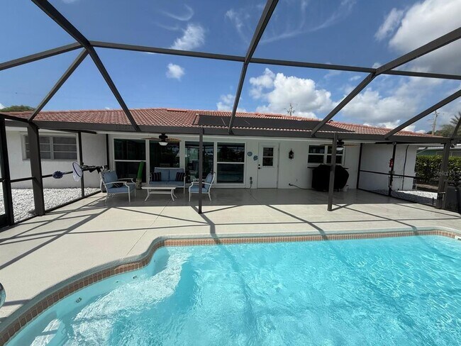 Building Photo - 1425 Appian Dr