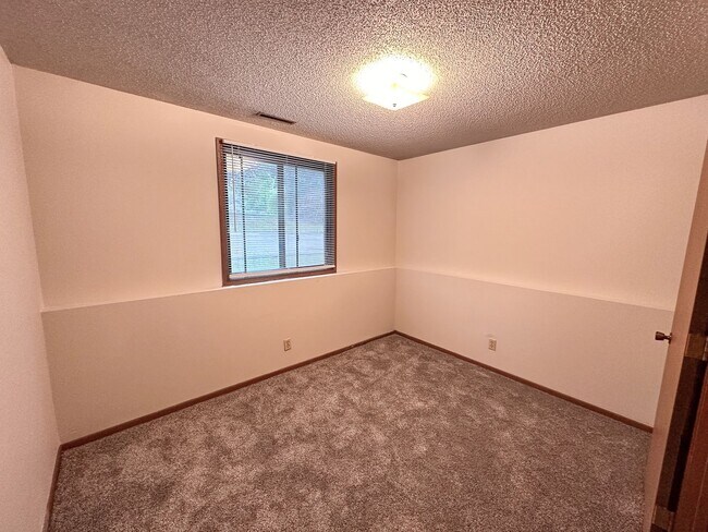 Building Photo - 315 S Franklin Ave