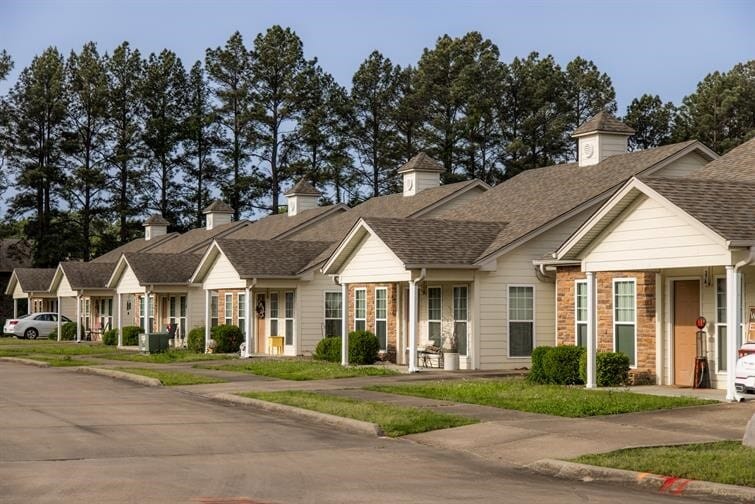 Building Photo - Willow Grove