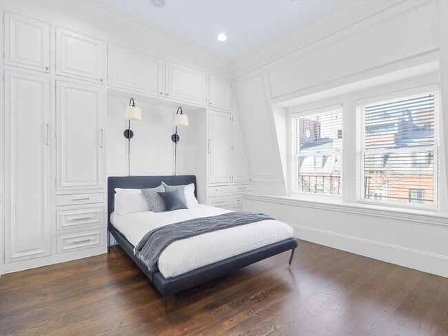 Building Photo - 5 Marlborough St