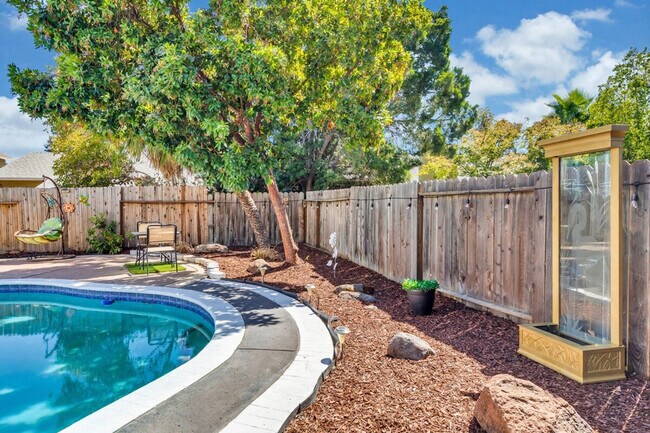 Building Photo - 8004 Caymus Dr