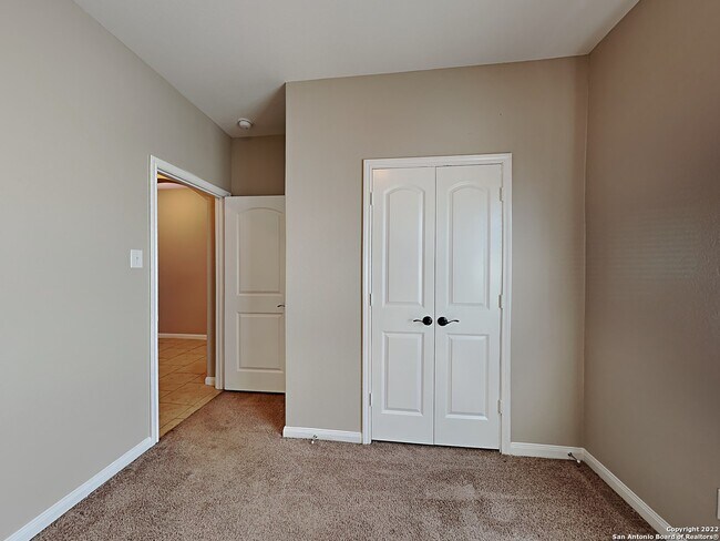 Building Photo - 7715 Watersedge Cove