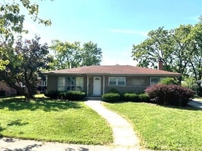 Building Photo - 16706 Elm St