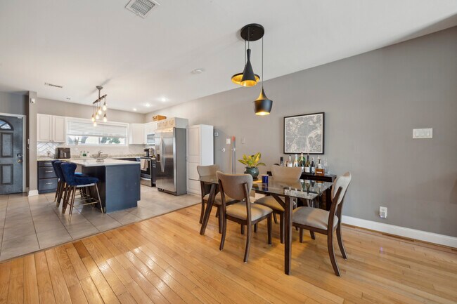 Building Photo - 813 N 15th St