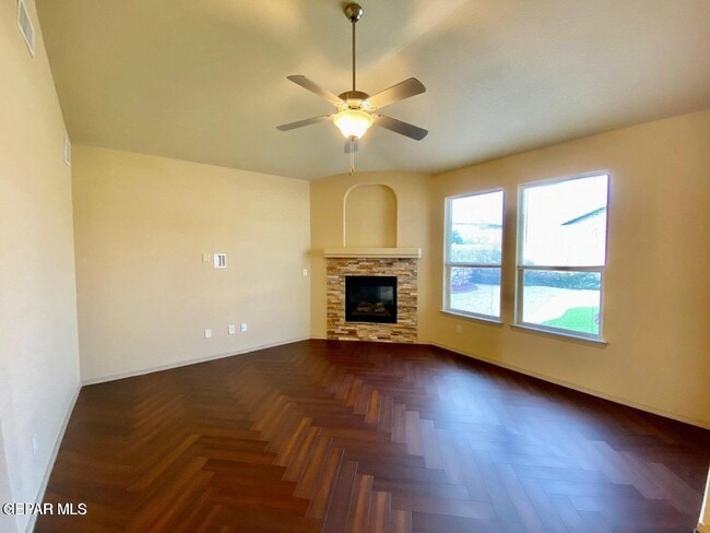 Building Photo - 14277 Desert Sky Dr