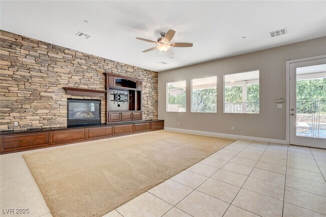 Building Photo - 2411 Winter Cliffs St