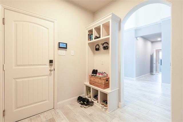 Building Photo - 2707 Elmwood Dr