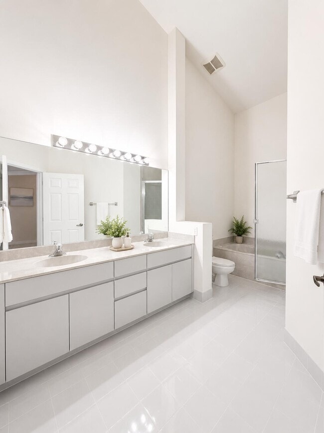 Building Photo - 6560 Villa Sonrisa Dr