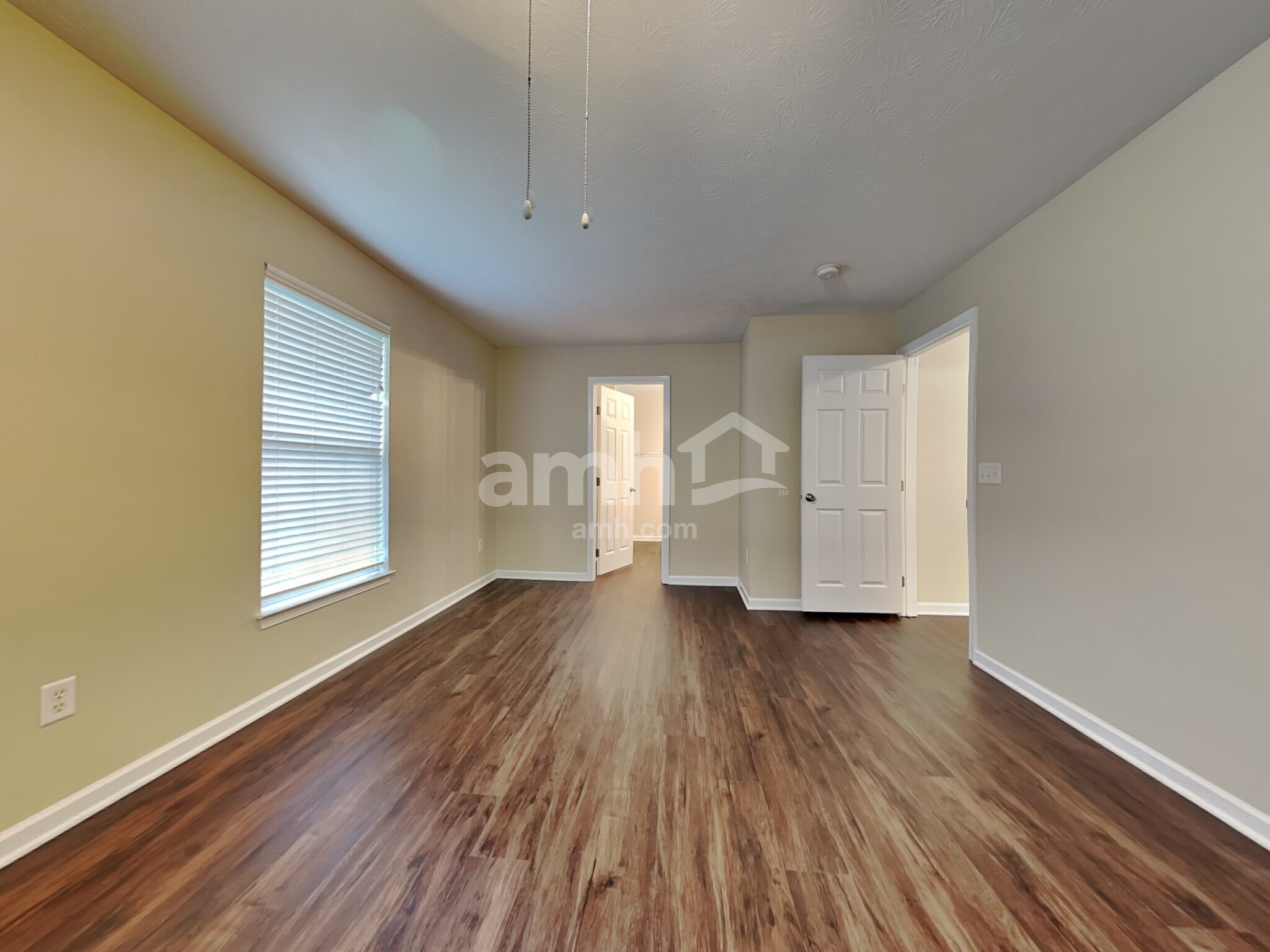 Building Photo - 609 Panzeretta Dr