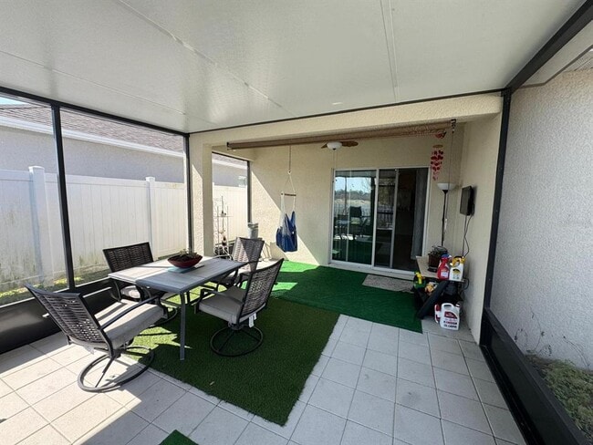 Building Photo - 916 August Sky Dr