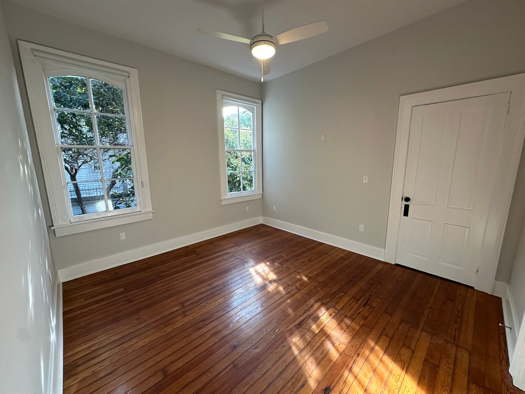 Middle Bedroom - 5520 Loyola Ave