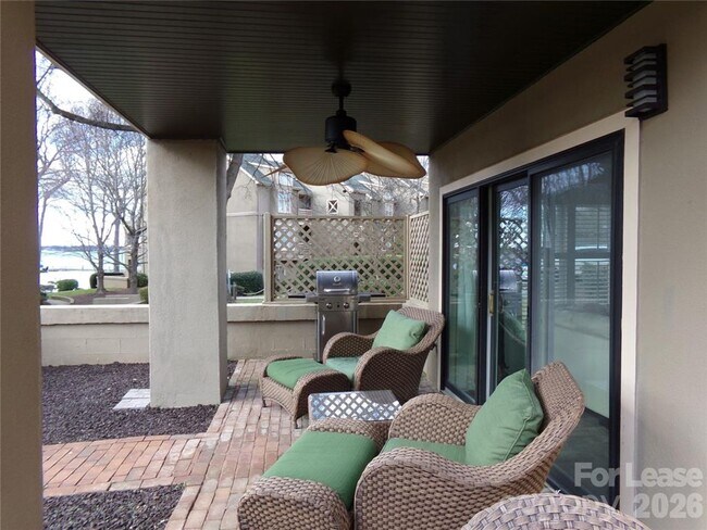 Building Photo - 2 Bedroom Condo in  Portside at Davidson Landing!