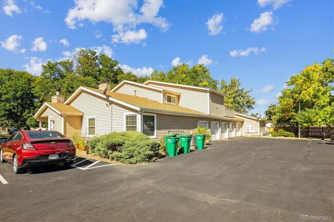 Building Photo - 8468 Everett Way