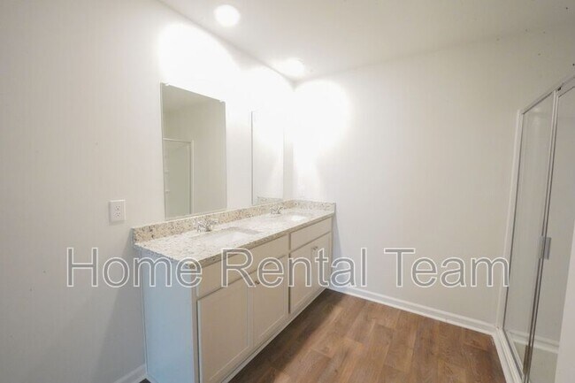 Building Photo - 431 Coconut Dr