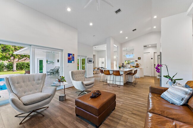 Building Photo - 14151 Little Cypress Cir