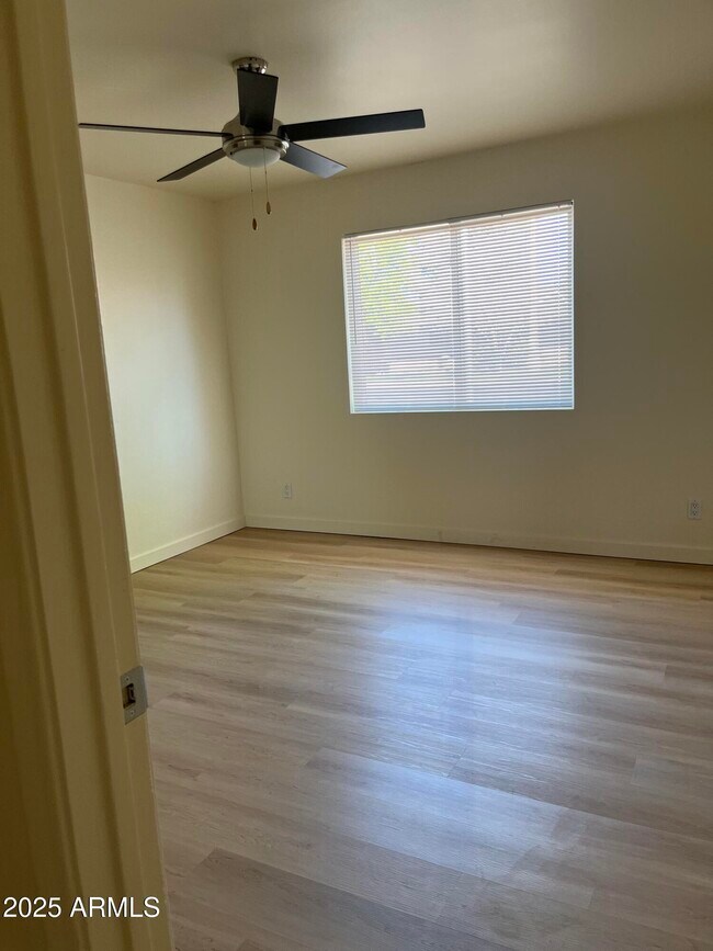 Building Photo - 626 N Hosick Cir