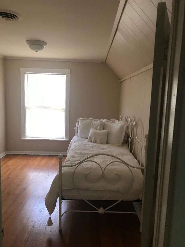 2021 - 316 N Van Buren St