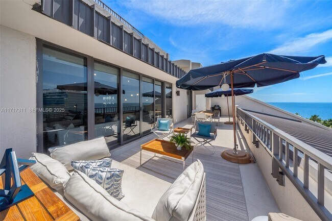 Building Photo - 201 Crandon Blvd