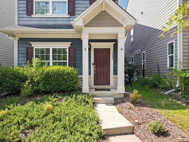 Building Photo - Lease OR Lease to Own