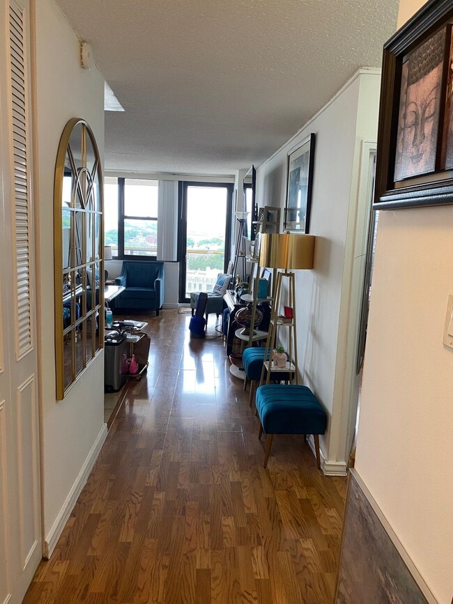 Building Photo - 280 Marin Blvd