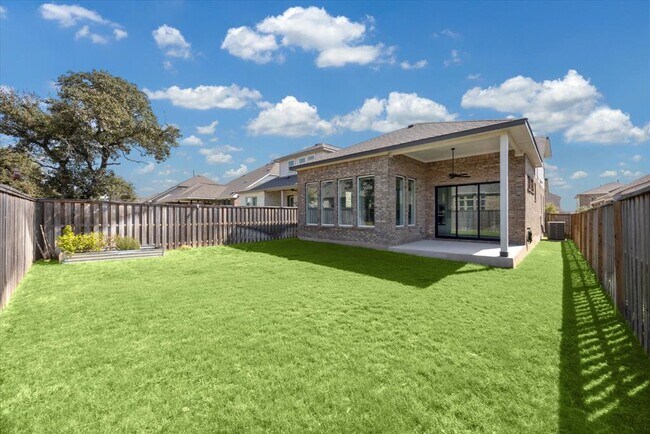 Building Photo - 1325 Kneehigh Ln