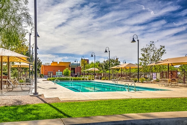 Building Photo - 3210 Brynley Ave