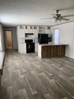 Building Photo - 5820 Arrowhead Dr