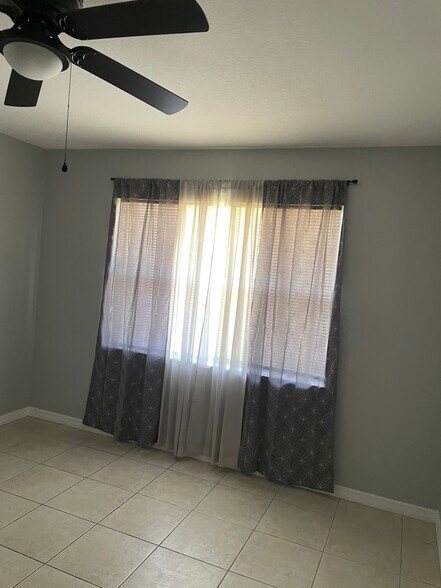 Building Photo - 25050 Sandhill Blvd