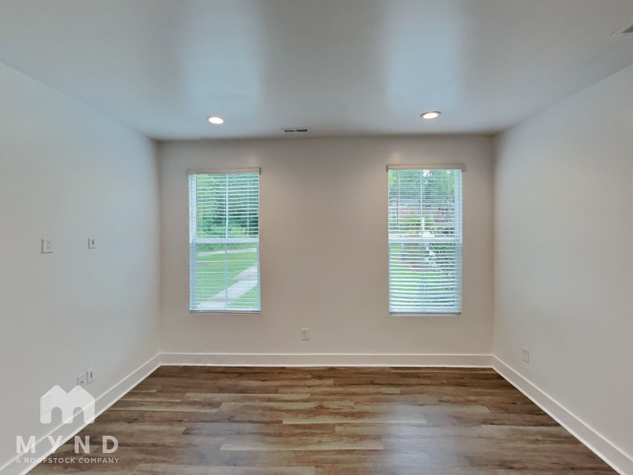 Building Photo - 3944 Cushman St