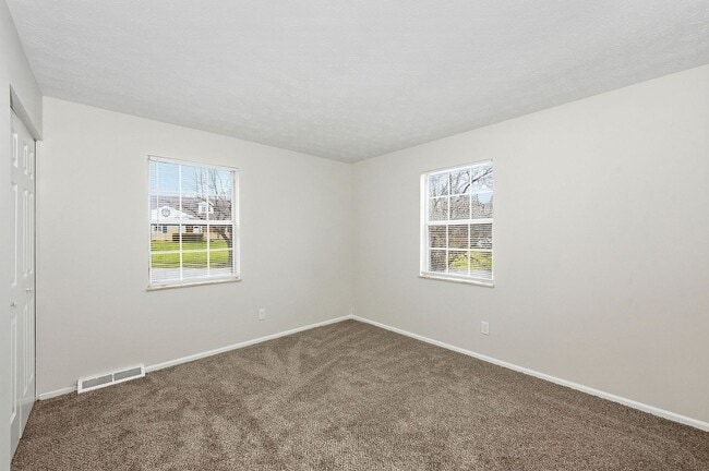 Building Photo - WESTWOOD - Spacious 3 bed 2.5 ba 2 car garage