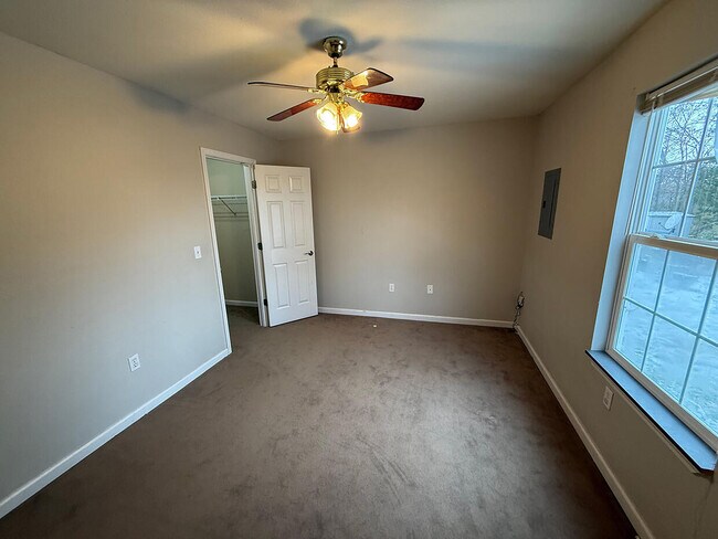 Building Photo - 5315 E Trikalla Dr