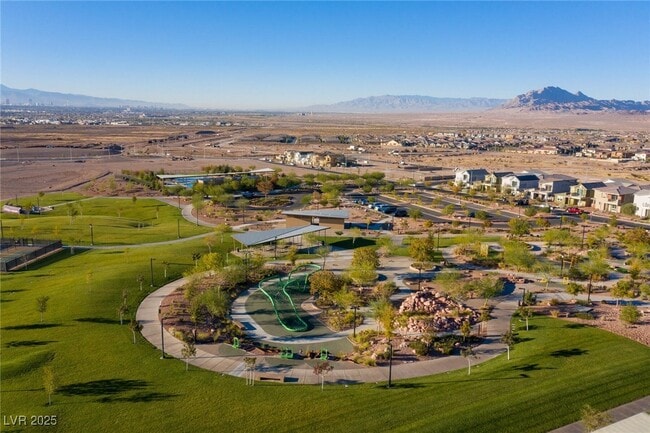 Building Photo - 832 Canonbury St