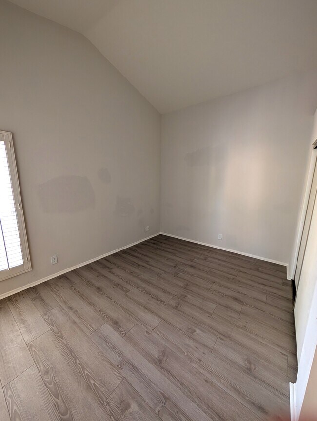 Building Photo - 22649 Copper Hill Dr