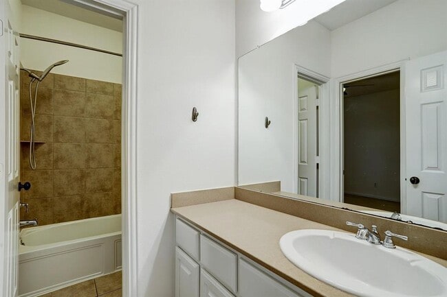Building Photo - 62 Marquise Oaks Pl