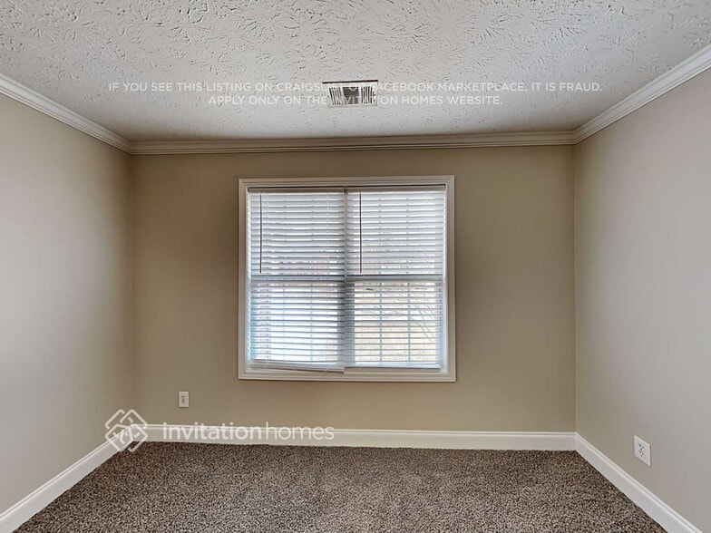 Building Photo - 341 Paper Woods Dr