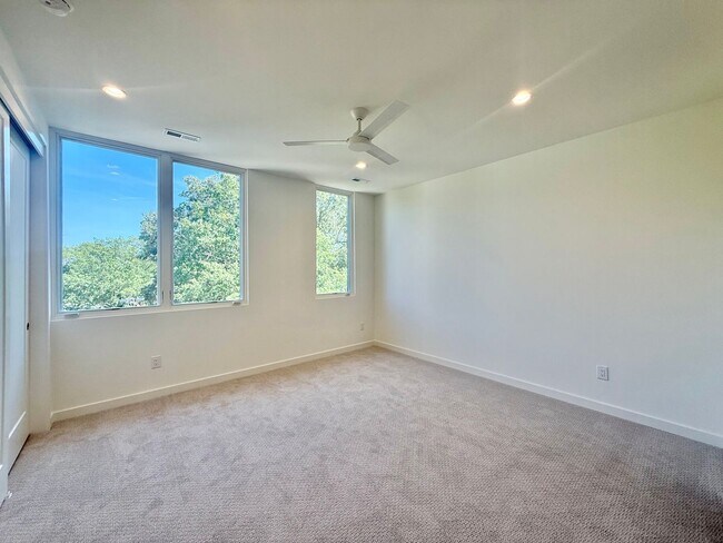 Building Photo - 1304 Chamblee Hl Ct