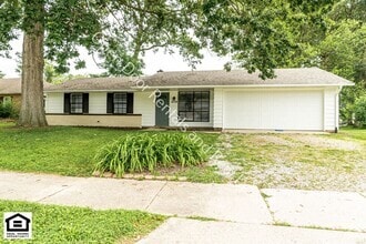 Building Photo - $200 off first months rent! 4 bedroom home...
