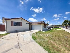 Building Photo - 8725 Kelso St