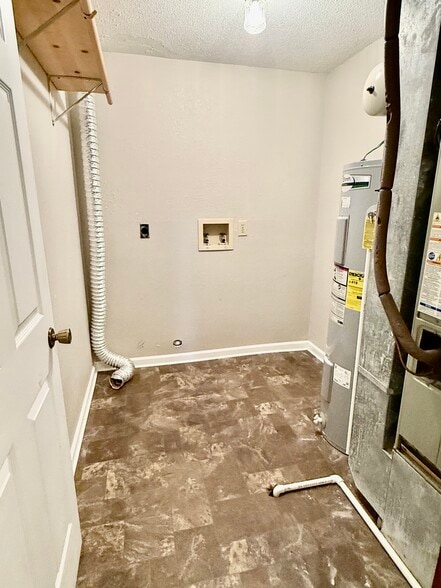 Building Photo - 2317 Independence Ct