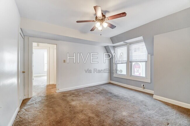 Building Photo - 3246 Linwood Ave