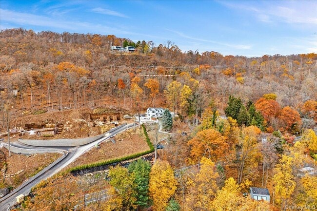 Building Photo - 772 US-9W